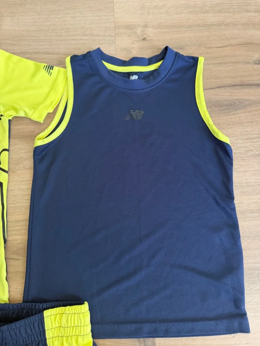 New Balance boys matching set size 8